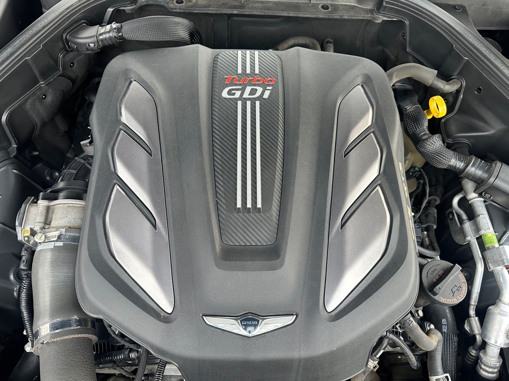 2018 Genesis G80 Image 40