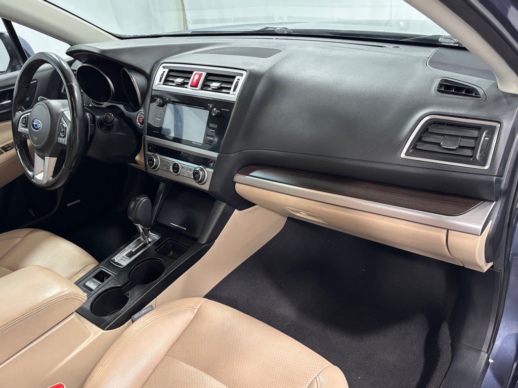 2016 Subaru Legacy Image 19