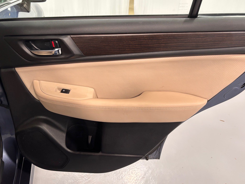 2016 Subaru Legacy Image 29