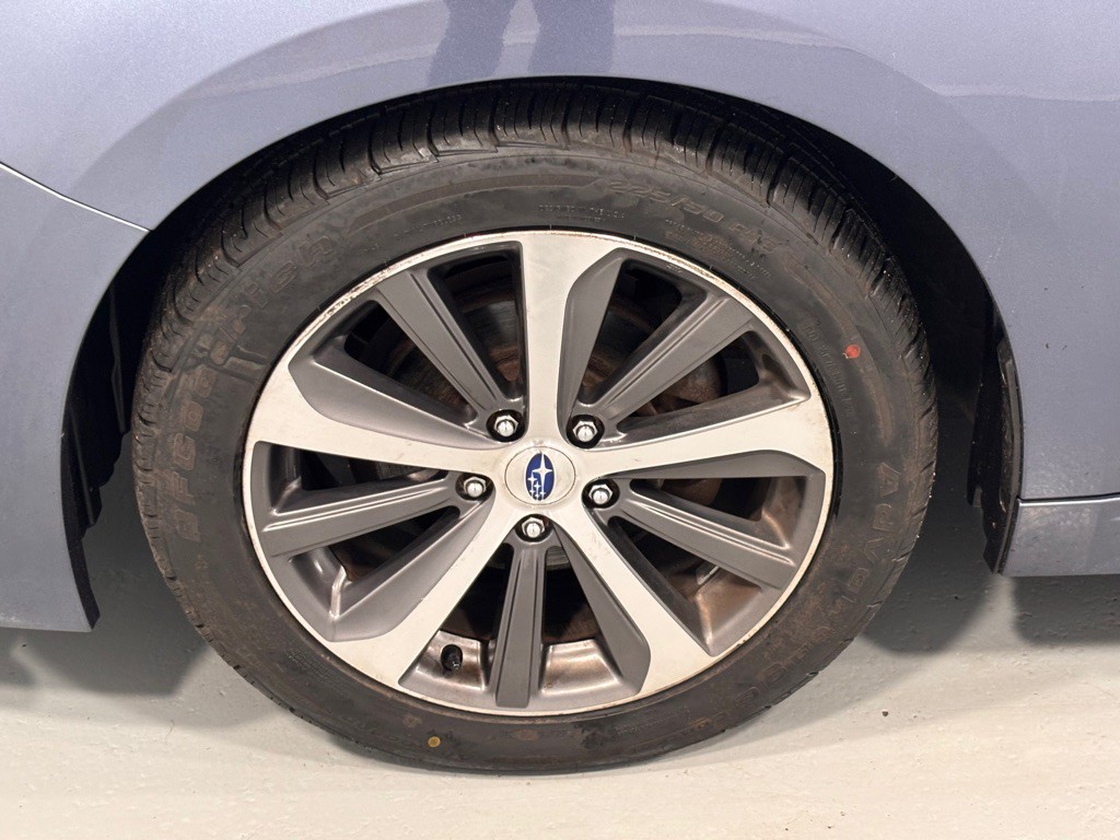 2016 Subaru Legacy Image 32