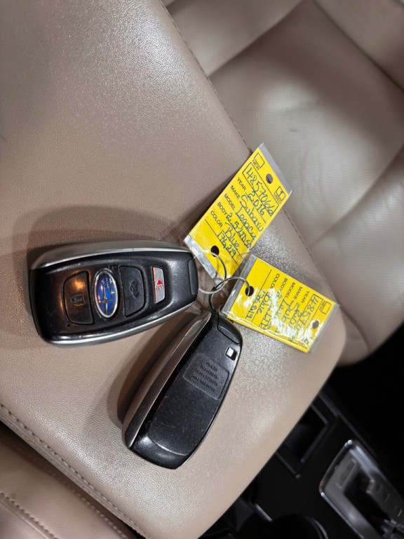 2016 Subaru Legacy Image 36