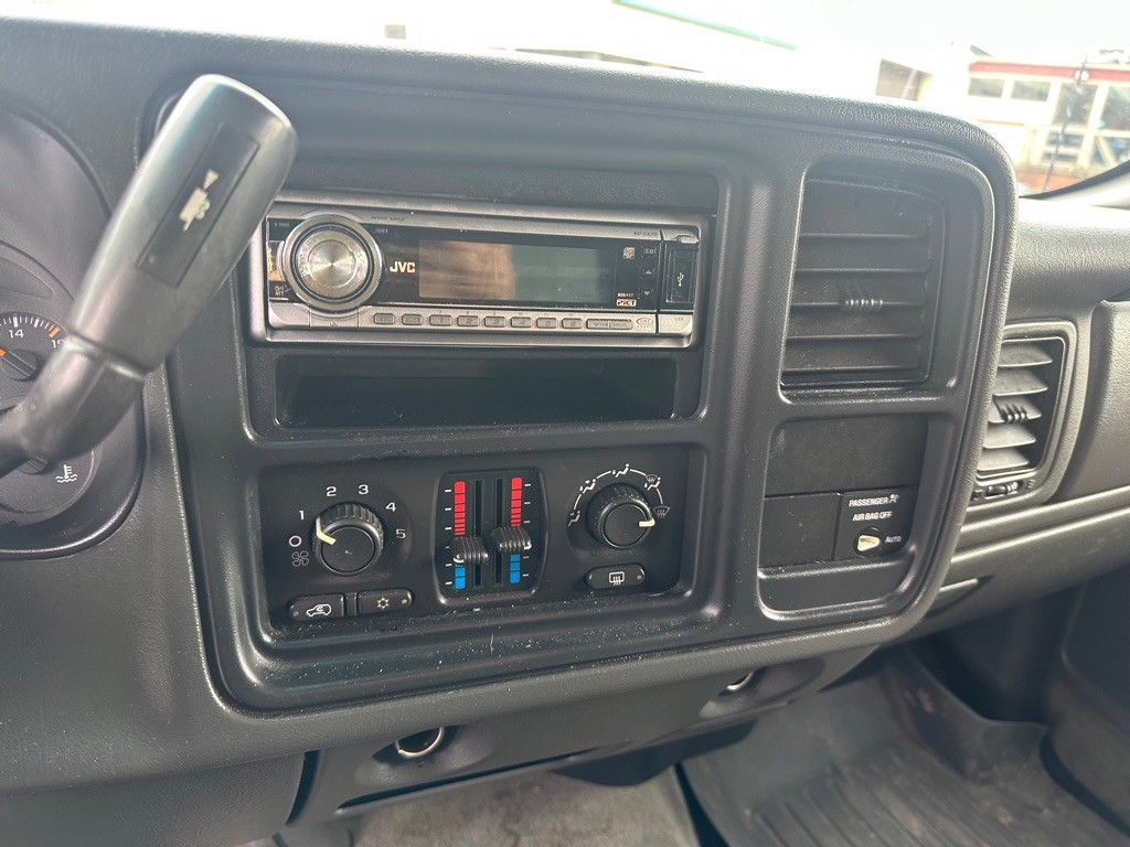 2003 GMC Sierra Image 19