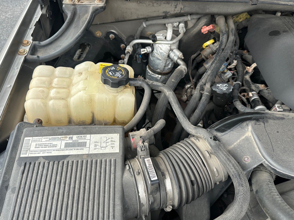 2003 GMC Sierra Image 25