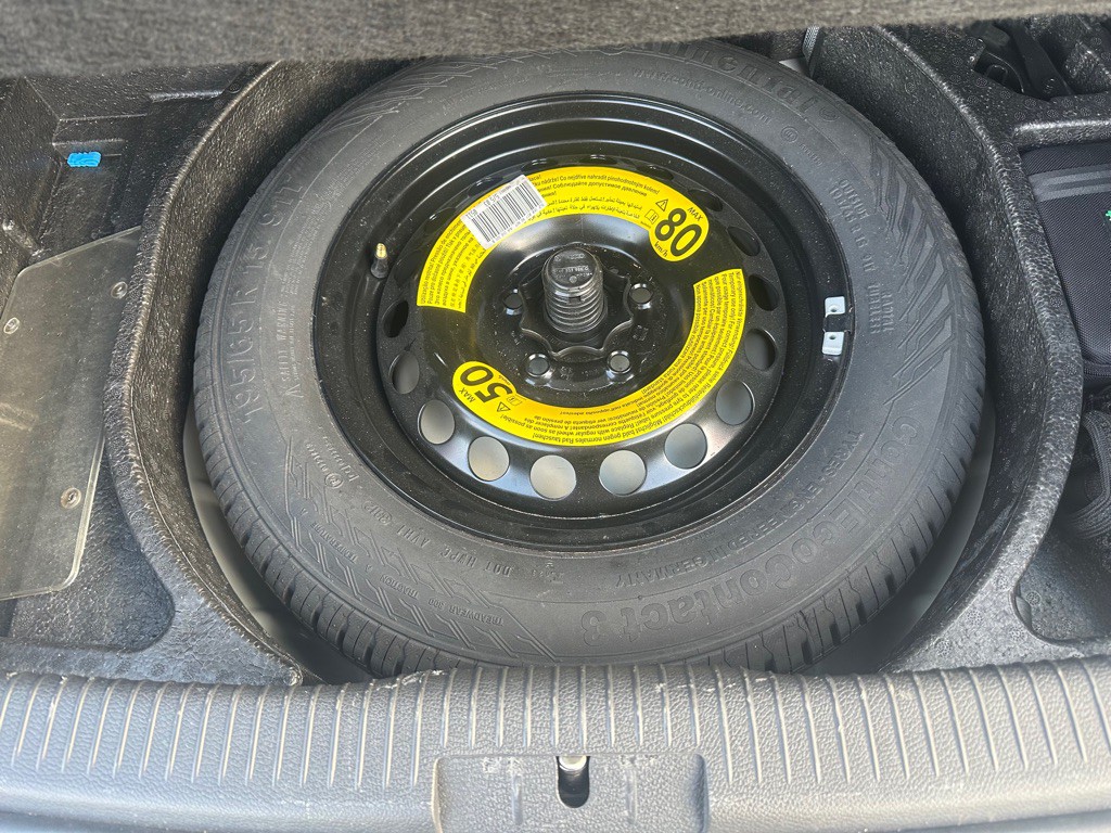 2013 Volkswagen Golf Image 31