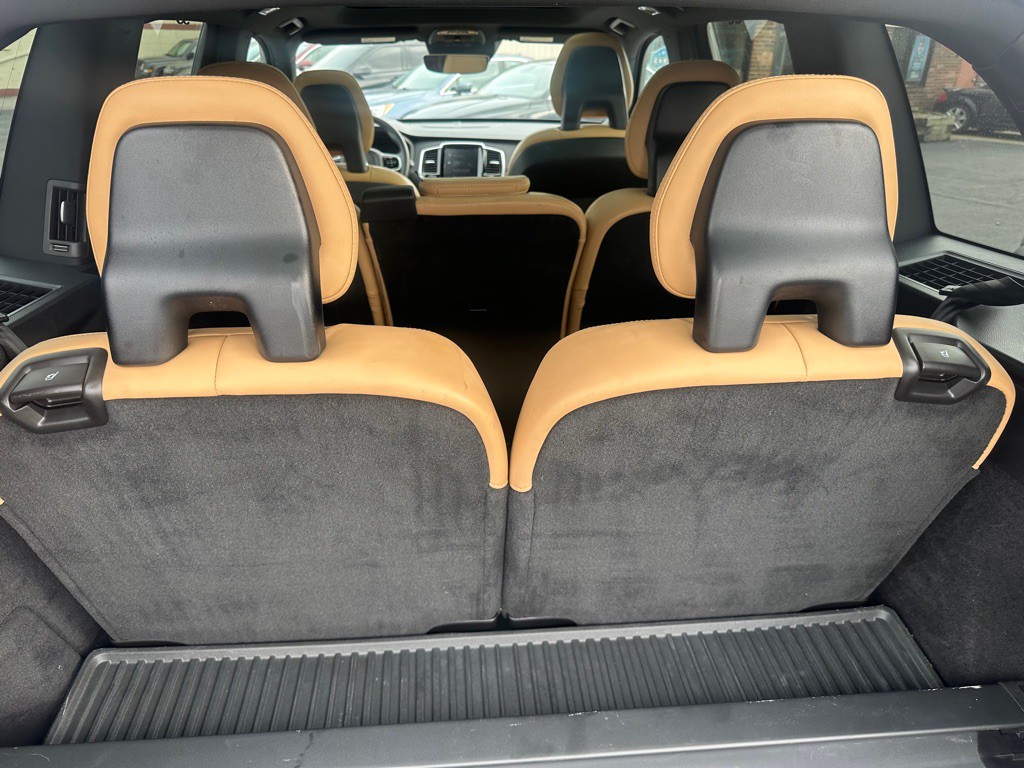 2021 Volvo XC90 Image 14