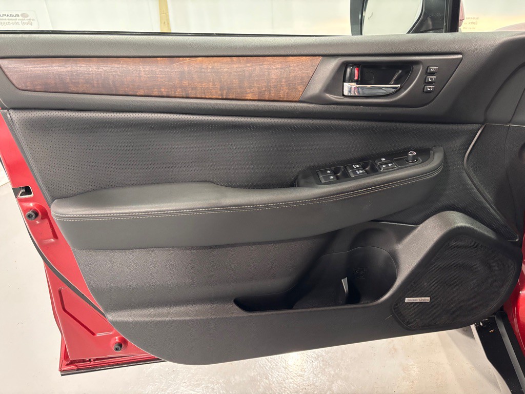 2017 Subaru Outback Image 16