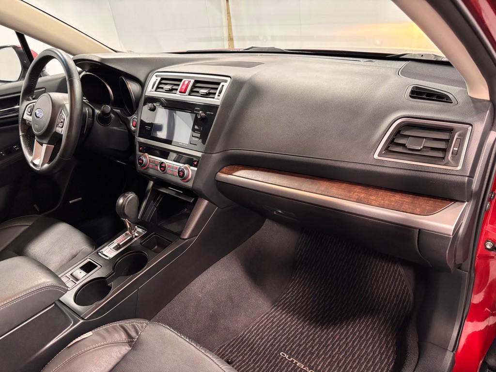 2017 Subaru Outback Image 17