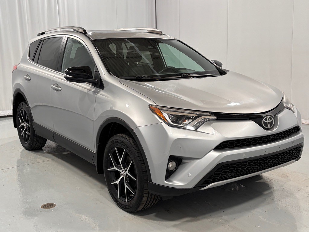 2017 Toyota Rav4 Image 3