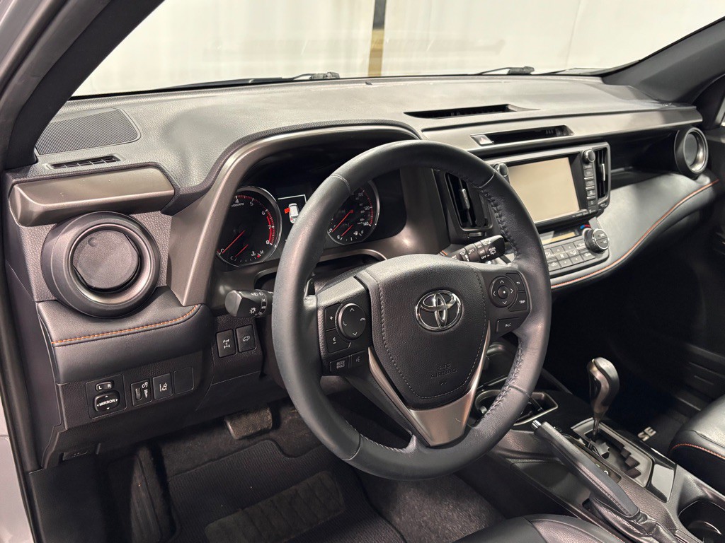 2017 Toyota Rav4 Image 9