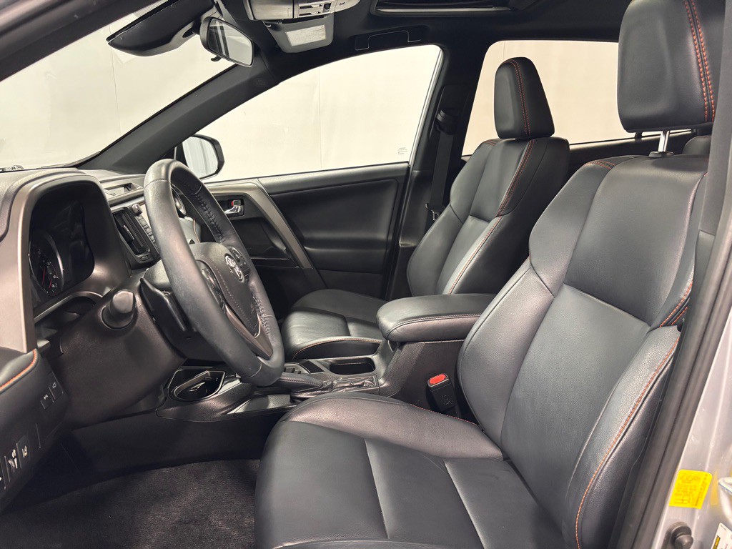 2017 Toyota Rav4 Image 12