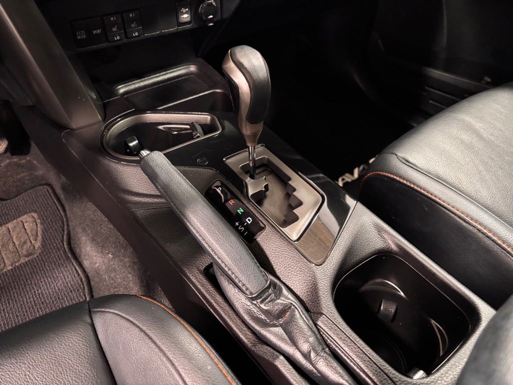 2017 Toyota Rav4 Image 14