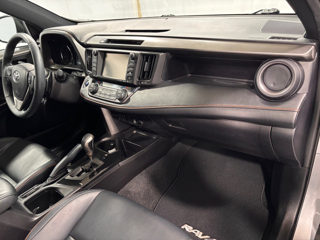 2017 Toyota Rav4 Image 17