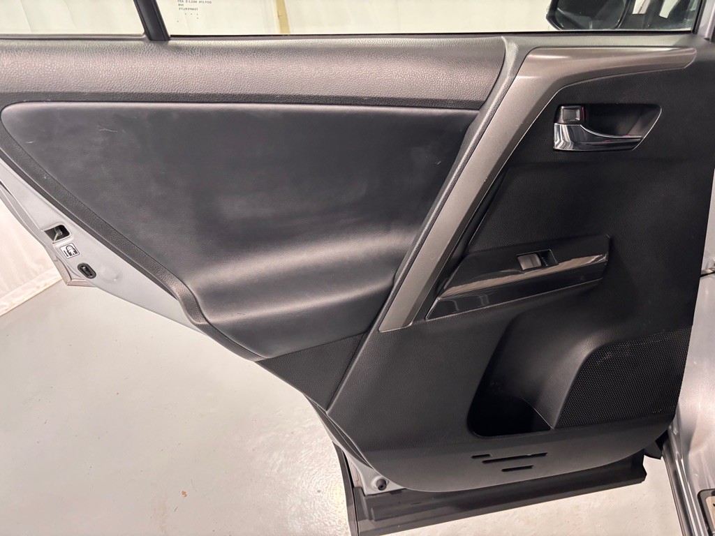 2017 Toyota Rav4 Image 23