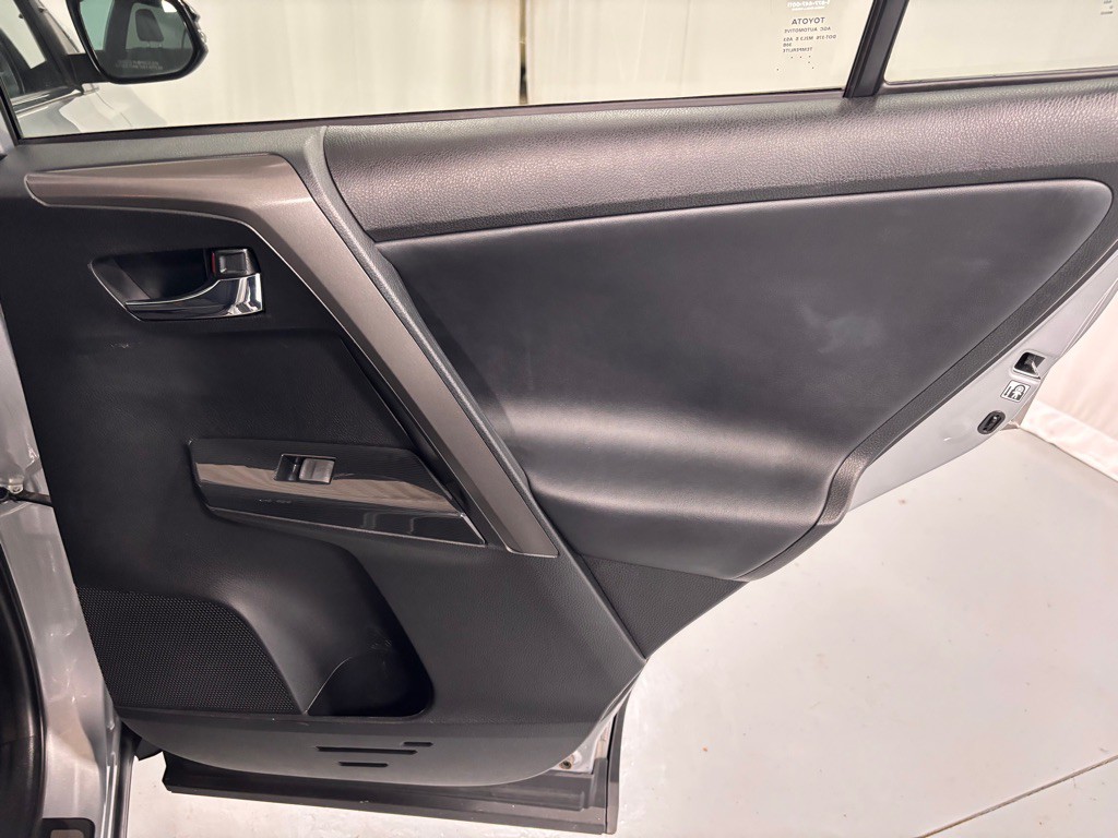 2017 Toyota Rav4 Image 27