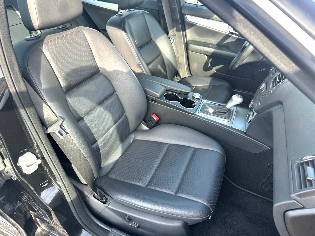 2010 Mercedes-Benz C-Class Image 16