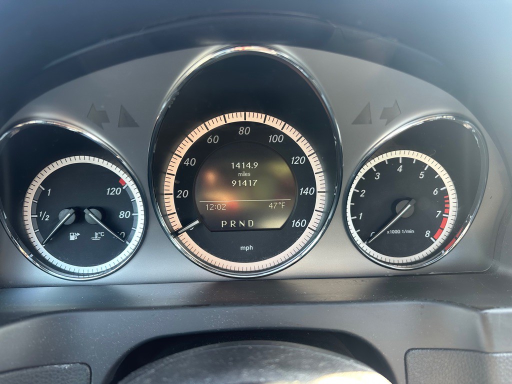 2010 Mercedes-Benz C-Class Image 18