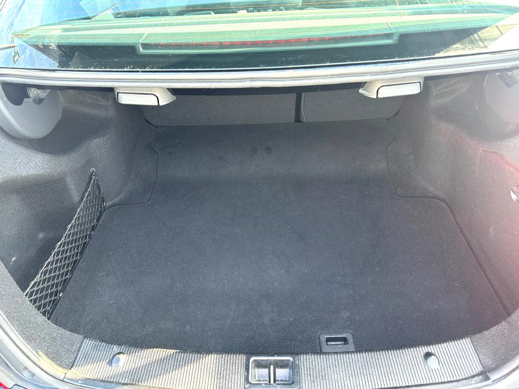 2010 Mercedes-Benz C-Class Image 26