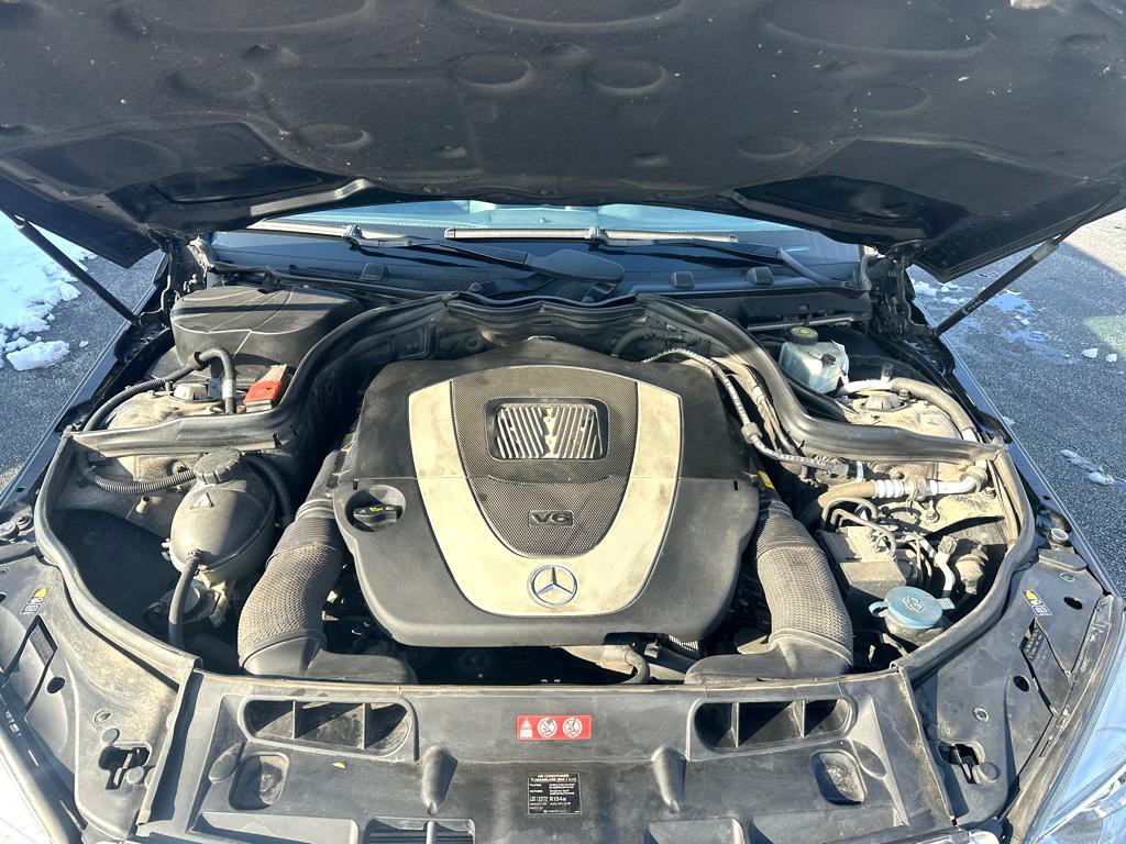 2010 Mercedes-Benz C-Class Image 28