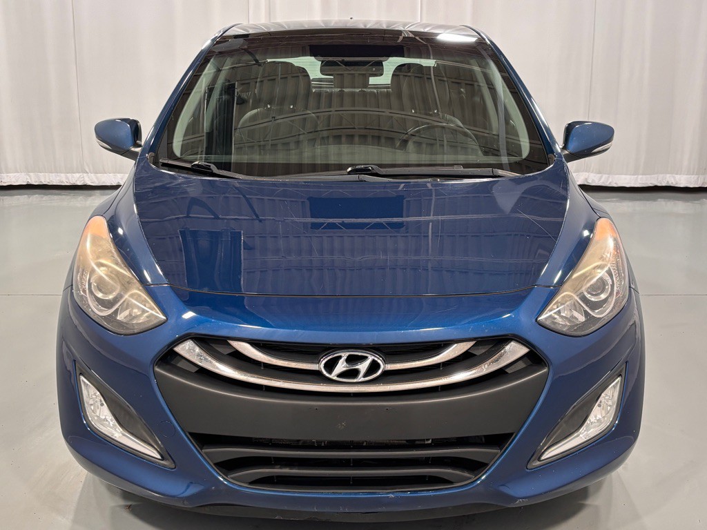 2014 Hyundai Elantra Image 2
