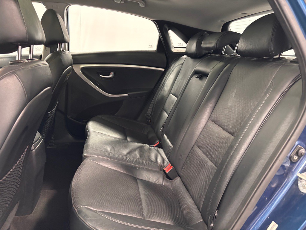 2014 Hyundai Elantra Image 22