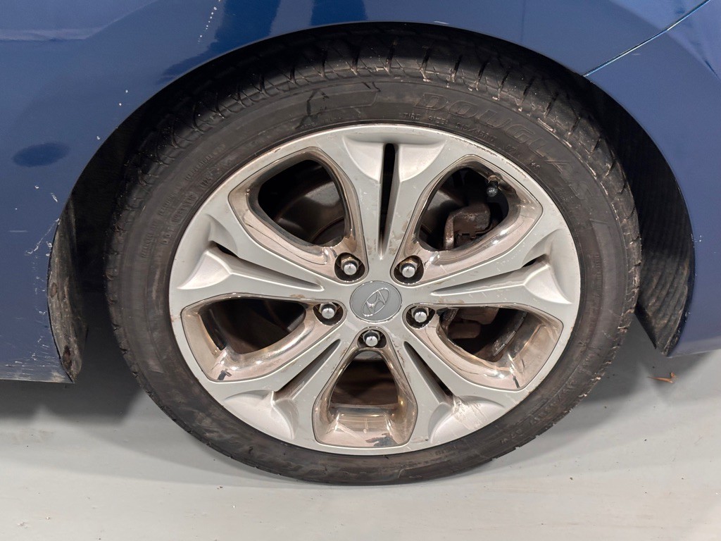 2014 Hyundai Elantra Image 32