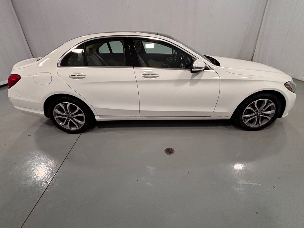 2017 Mercedes-Benz C-Class Image 4