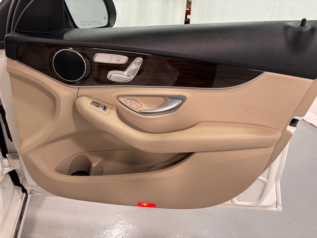 2017 Mercedes-Benz C-Class Image 20