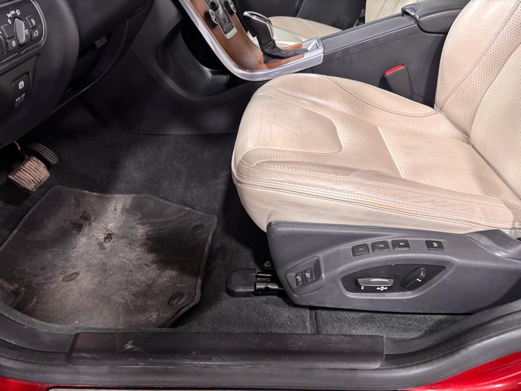 2014 Volvo XC60 Image 11