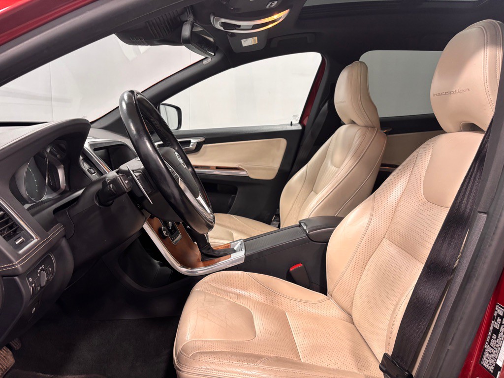 2014 Volvo XC60 Image 12