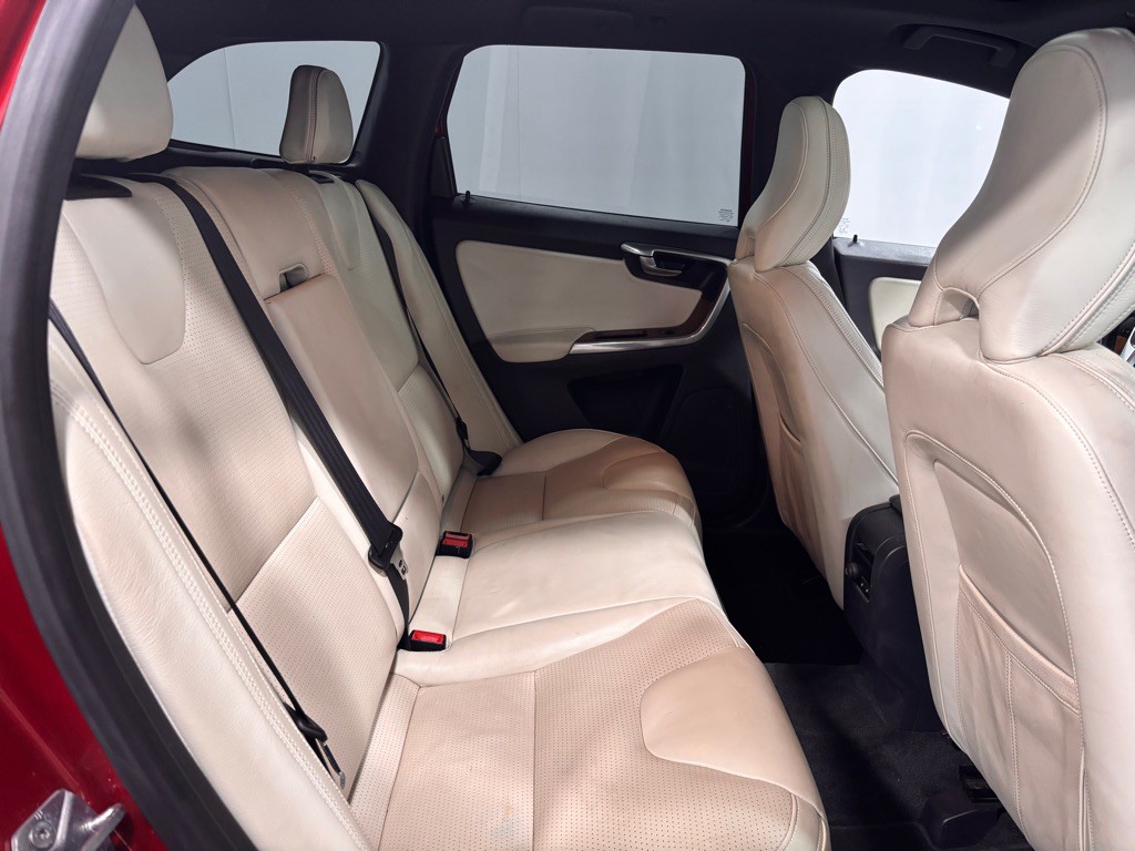 2014 Volvo XC60 Image 25