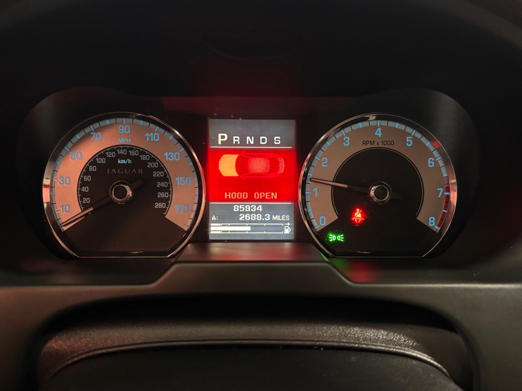 2011 Jaguar XF Image 15