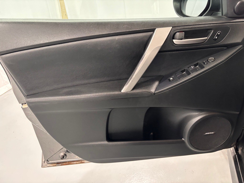 2010 Mazda Mazda3 Image 16