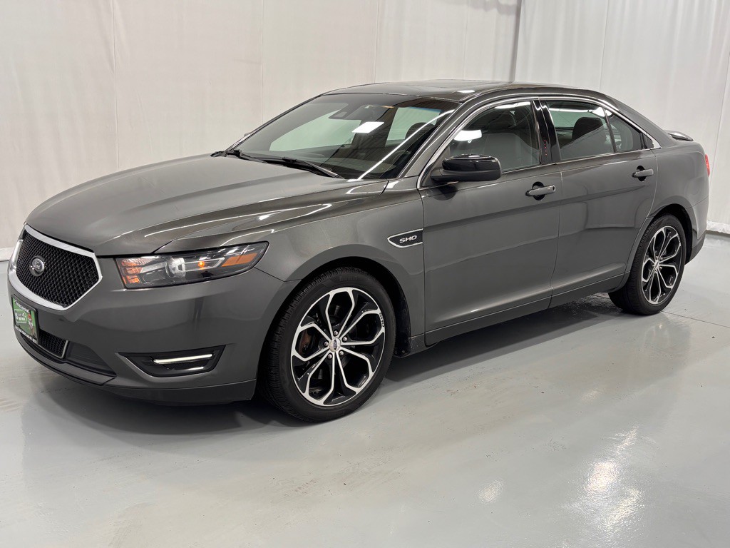 2018 Ford Taurus Image 1