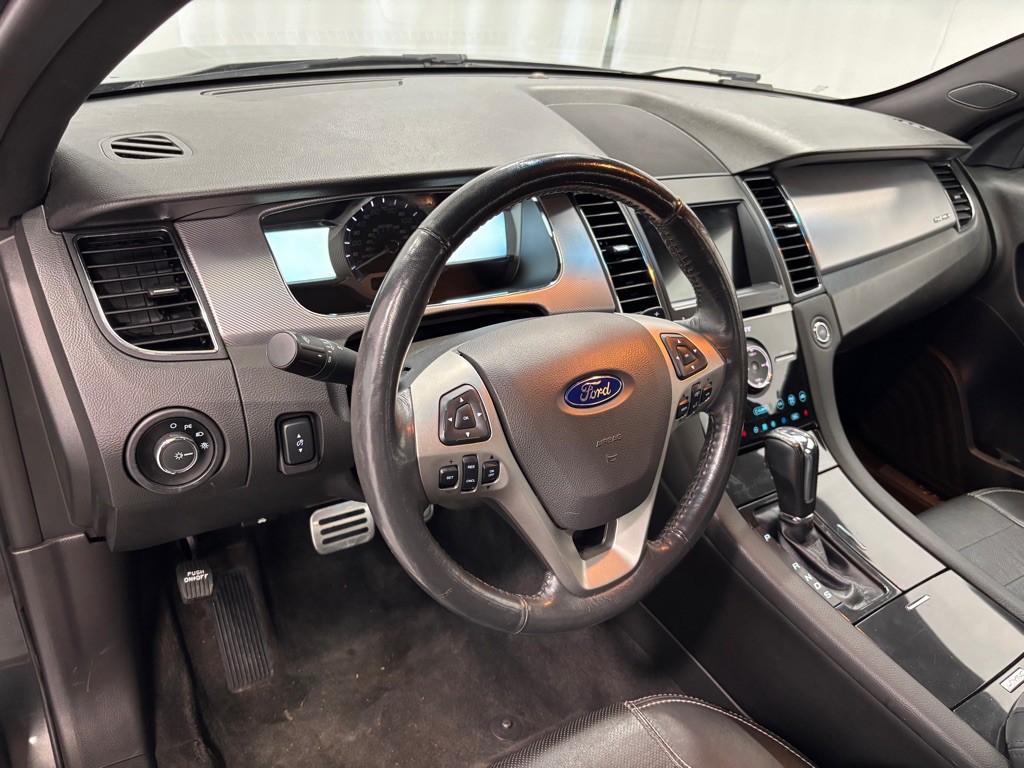 2018 Ford Taurus Image 9