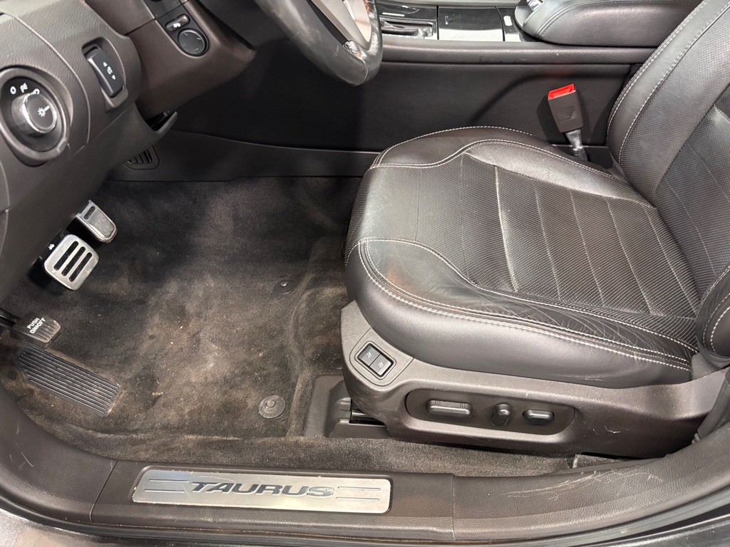 2018 Ford Taurus Image 11