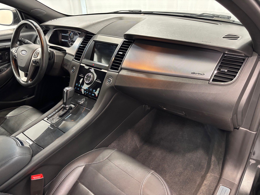 2018 Ford Taurus Image 17