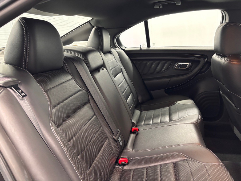 2018 Ford Taurus Image 25