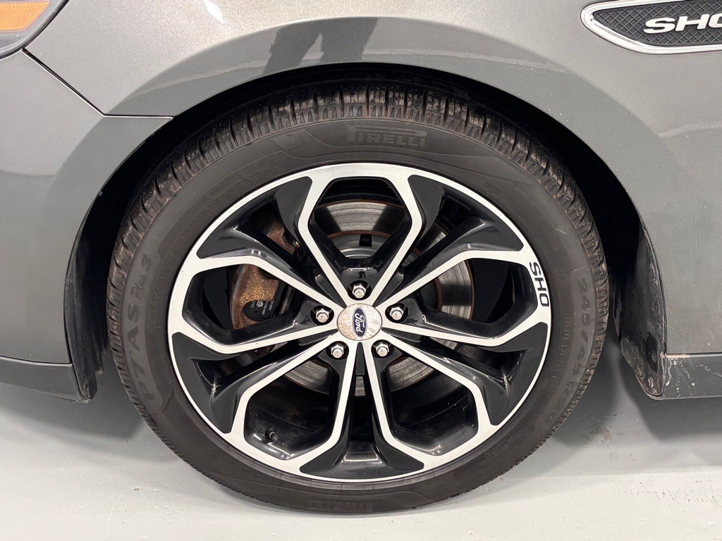 2018 Ford Taurus Image 30