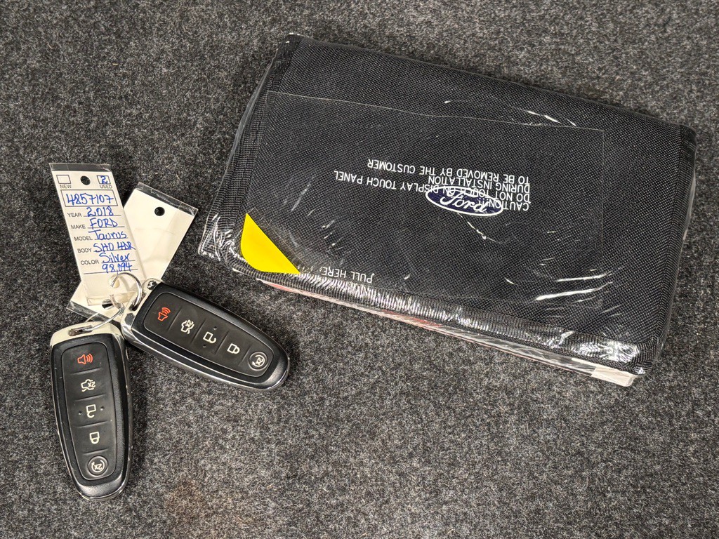 2018 Ford Taurus Image 34