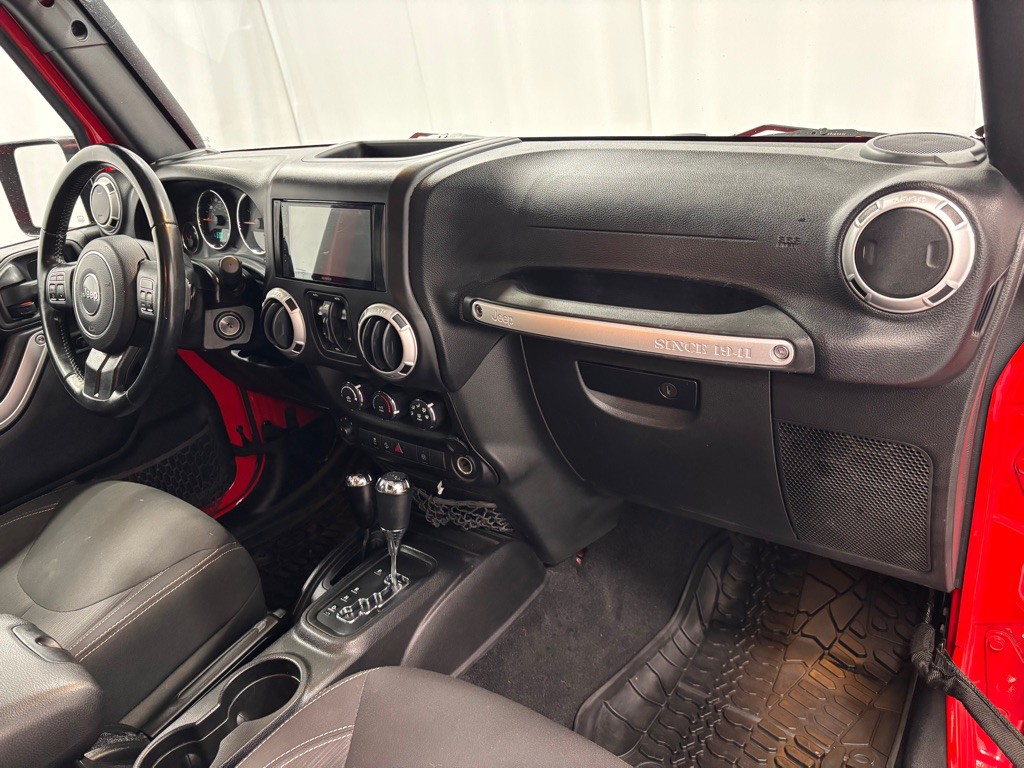 2016 Jeep Wrangler Unlimited Image 17