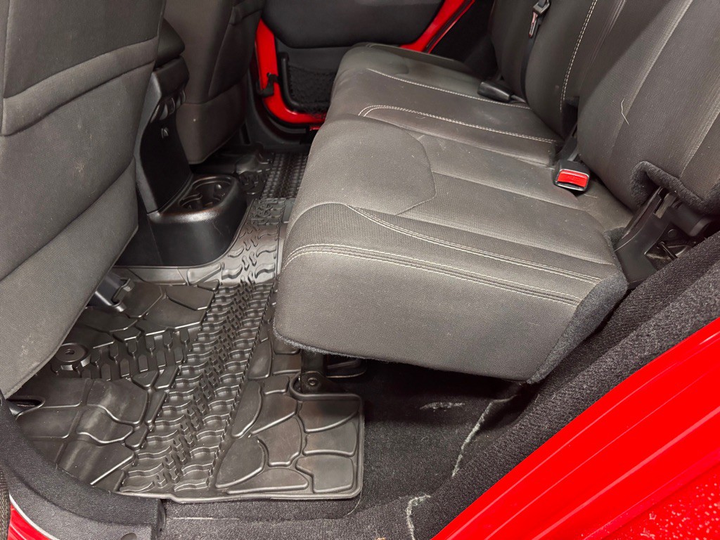 2016 Jeep Wrangler Unlimited Image 21