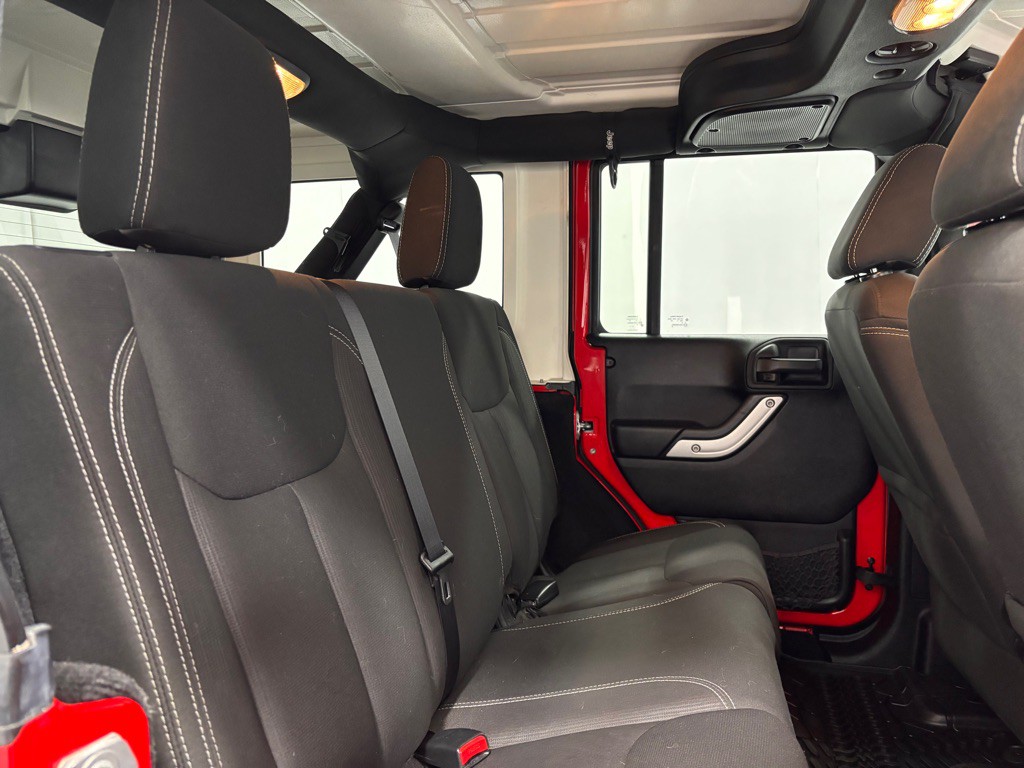 2016 Jeep Wrangler Unlimited Image 25
