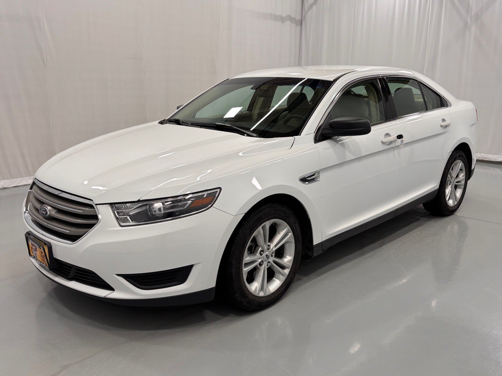 2018 Ford Taurus Image 1