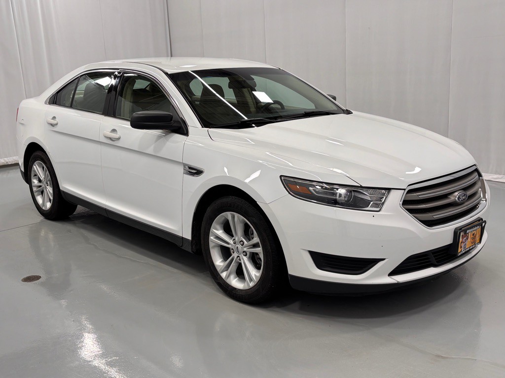2018 Ford Taurus Image 3