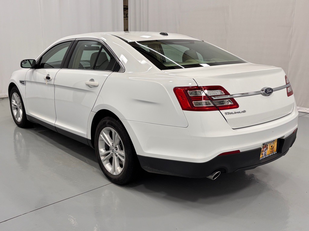 2018 Ford Taurus Image 7