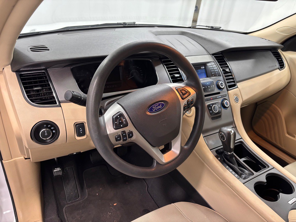 2018 Ford Taurus Image 9