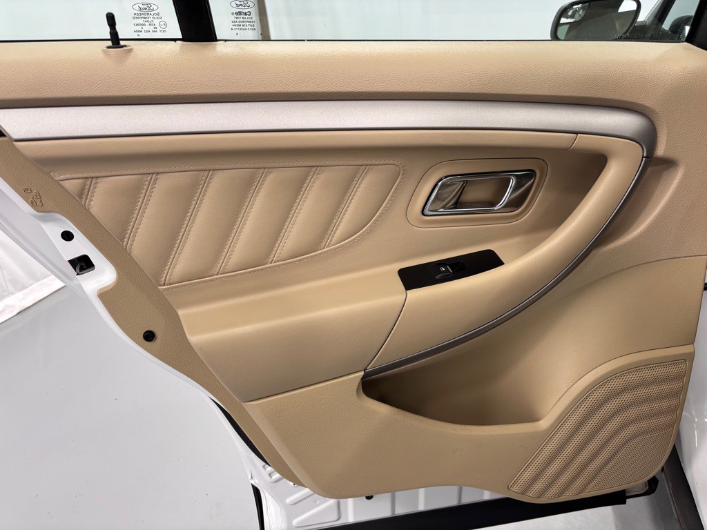 2018 Ford Taurus Image 23