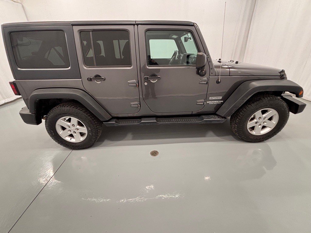 2017 Jeep Wrangler Unlimited Image 4