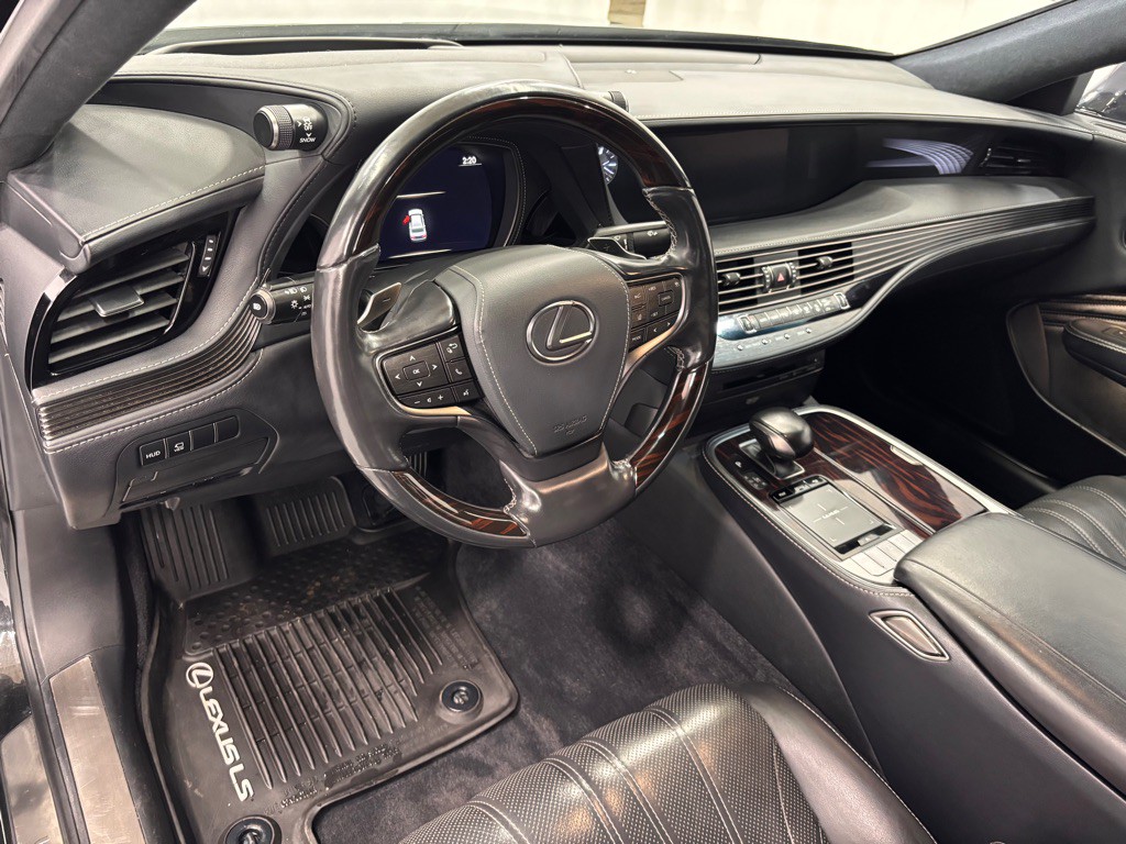 2018 Lexus LS Image 9