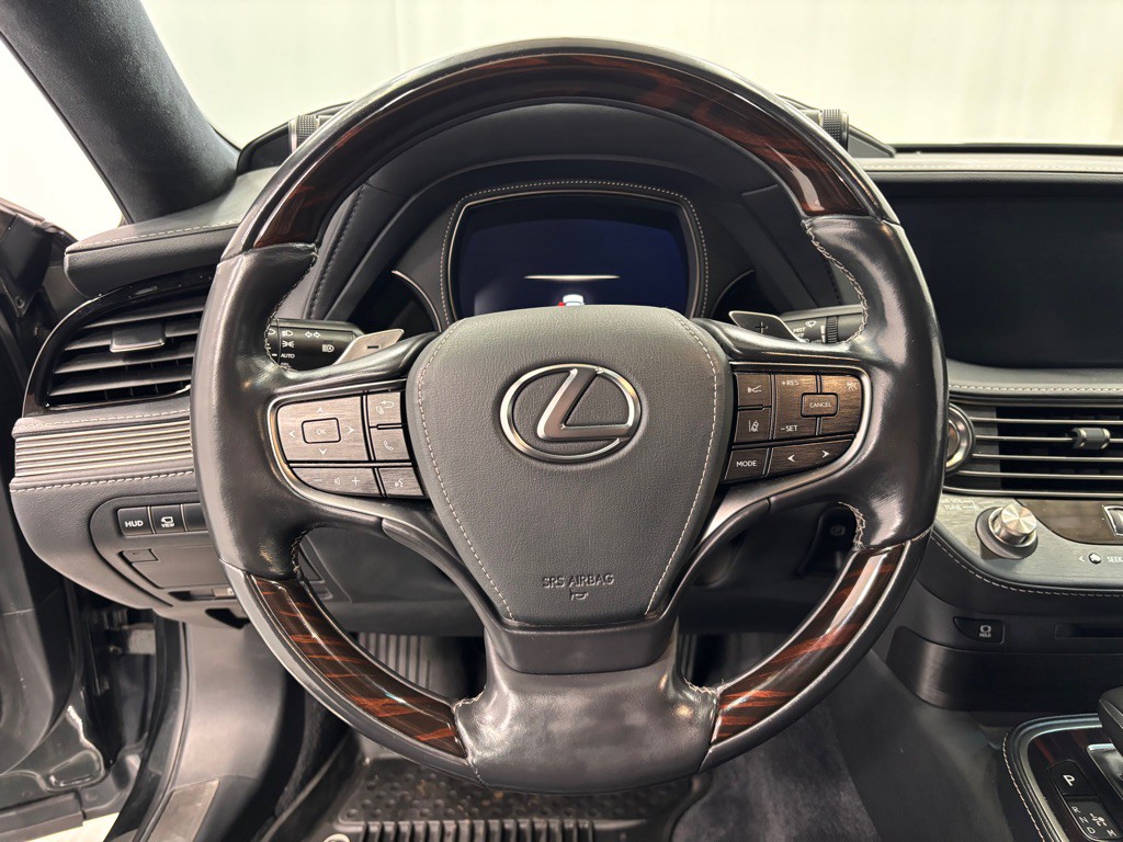 2018 Lexus LS Image 13